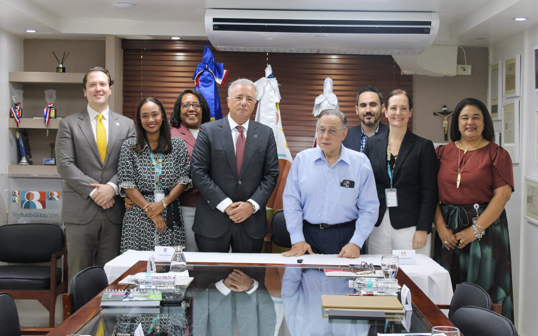 nstituto-LHB-260702-Firma-Acuerdo-de-Rehabilitacion-IMG_8908